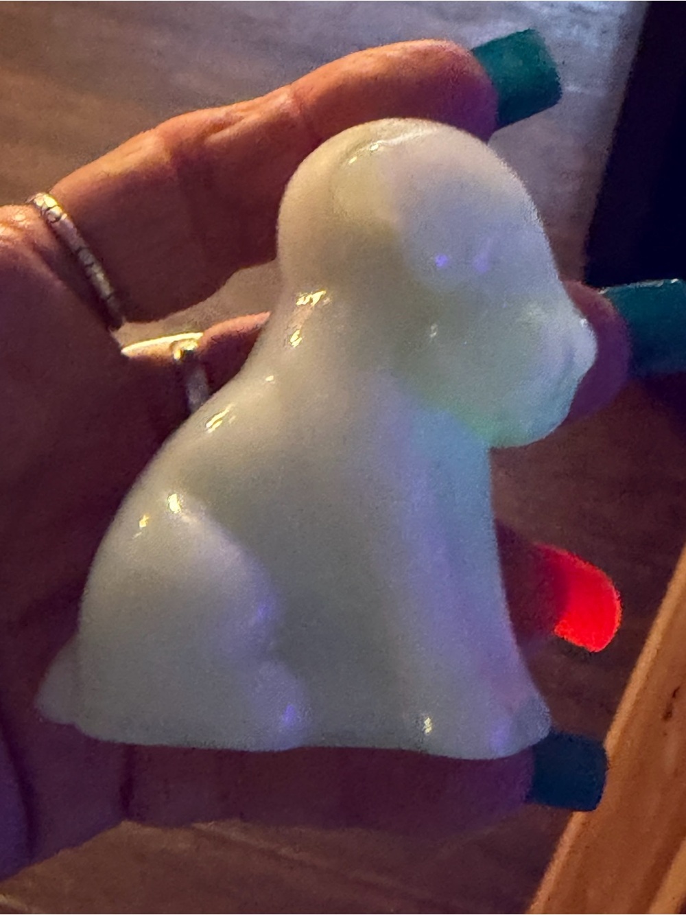Snow White degenhart uranium pooch GLOWS under blacklight
